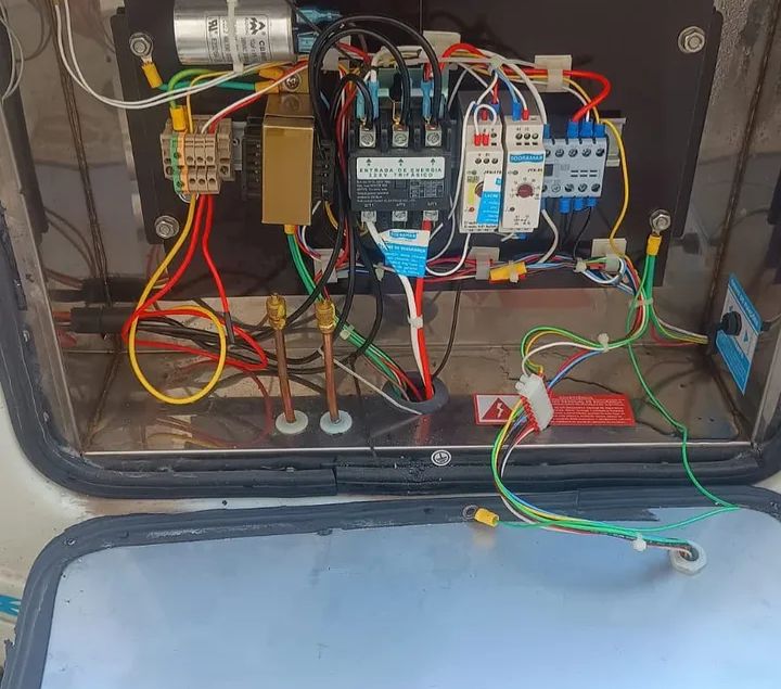 Instalação técnica de equipamento
